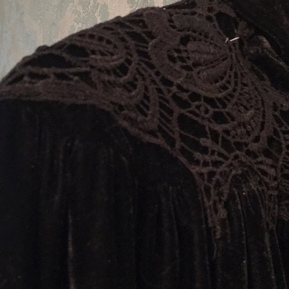 NWOT Priestess Robe, purchased brand new in Salem, Massachusetts - Picture 8 of 16
